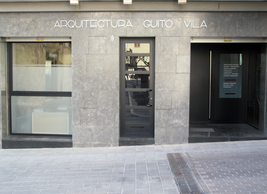 Arquitectura Guito Vila - AGV - Porta principal - Santpedor