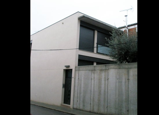 Projecte habitatge unifamiliar a Sant Vicenc de Castellet - Porta entrada